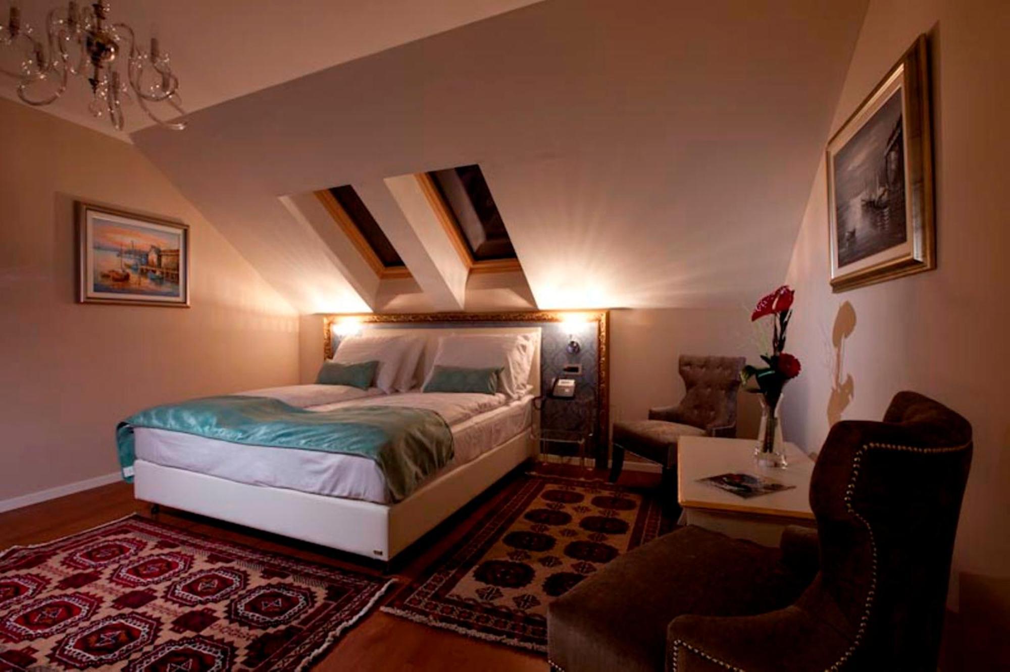 Hotel Actum Крань Екстер'єр фото