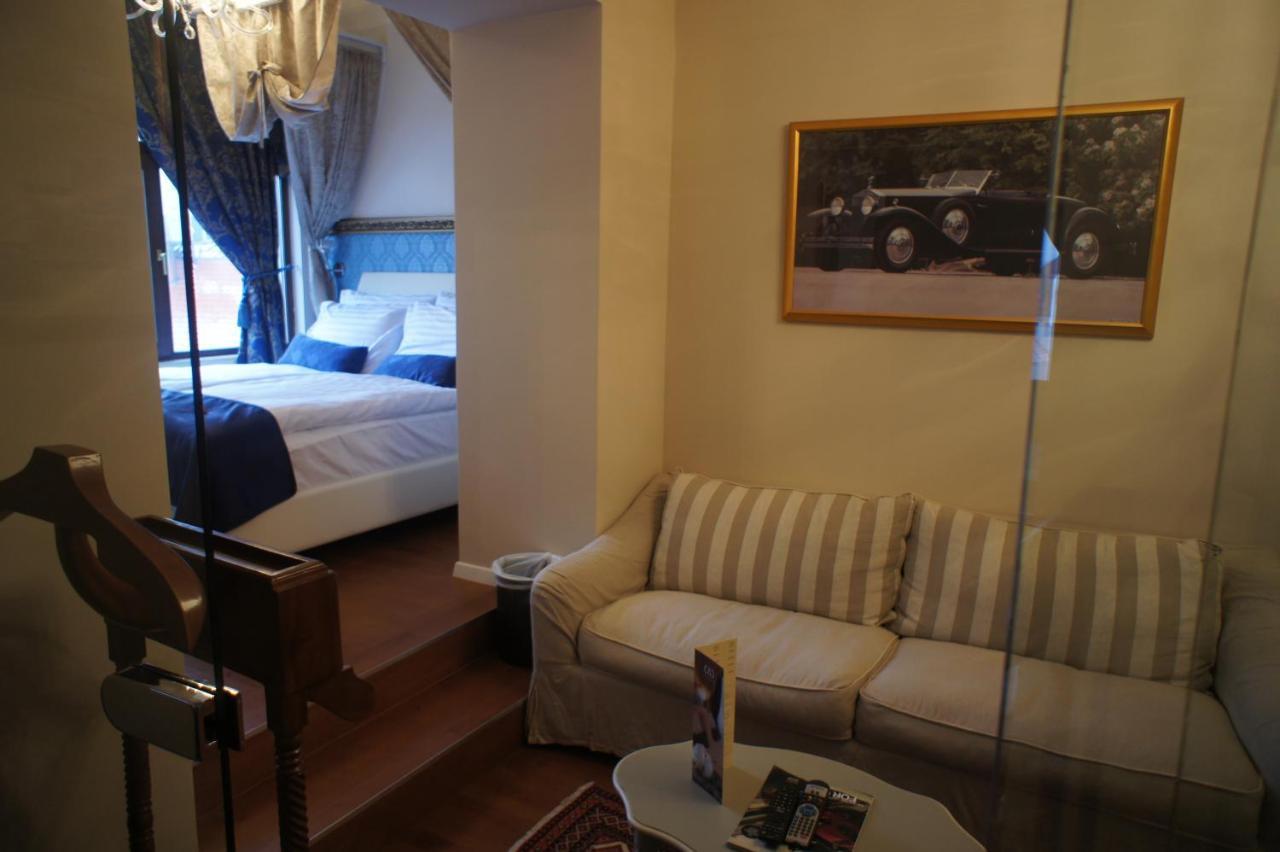 Hotel Actum Крань Екстер'єр фото